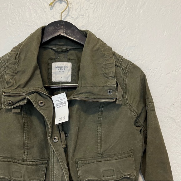 Abercrombie & Fitch Cropped  Military Green Utility Jacket medium - Picture 4 of 10